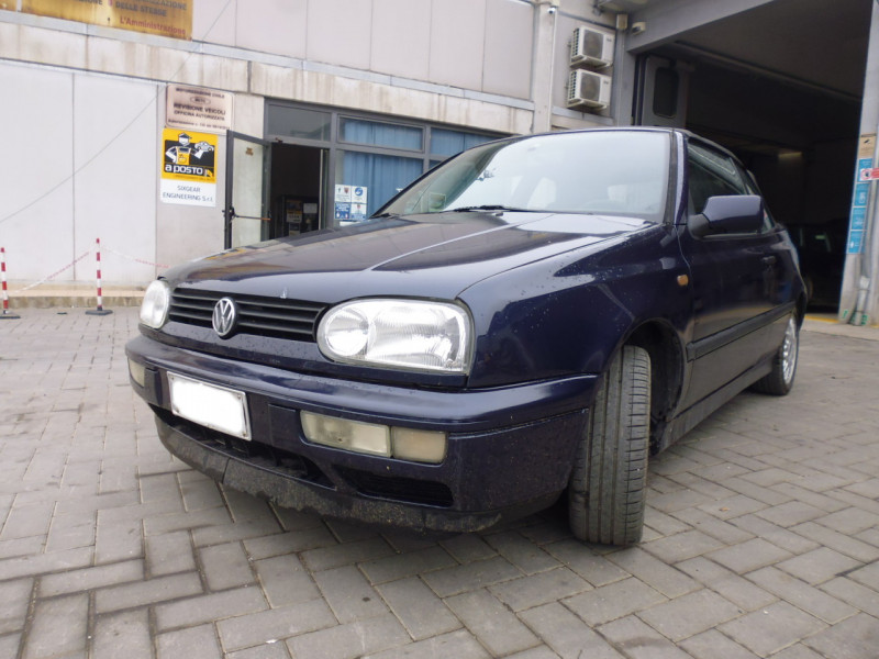 Volkswagen Golf III Cabrio...