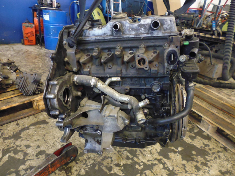 Motore usato F9DAL per Ford...