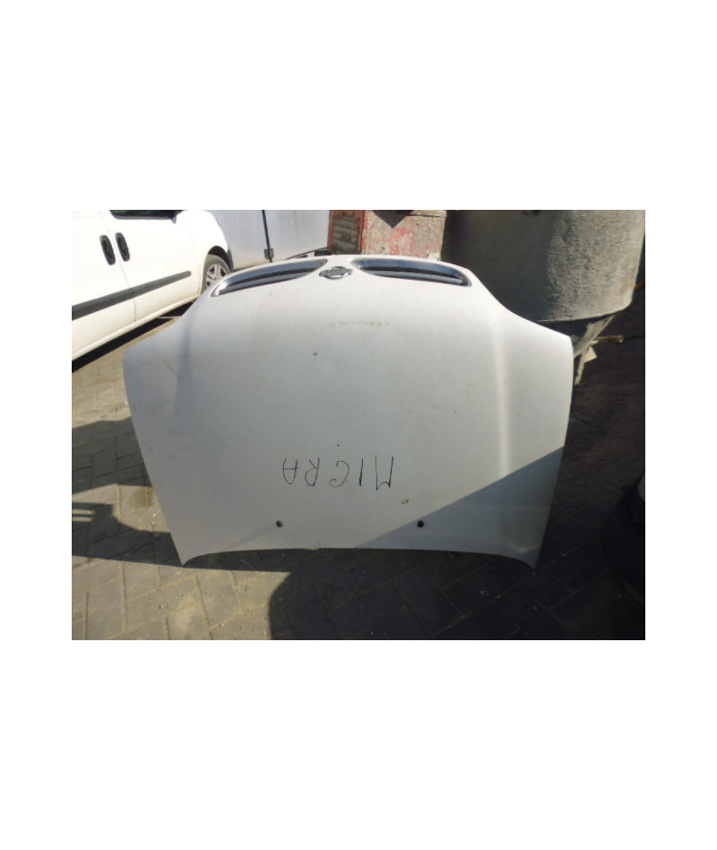 Cofano anteriore Nissan Micra.