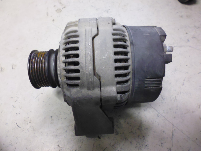 Alternatore Mercedes C w202...