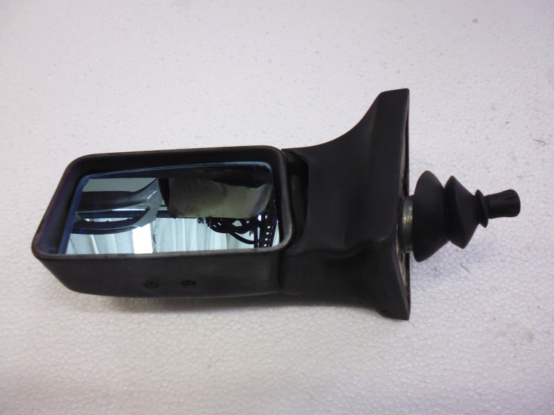 Specchietto retrovisore...